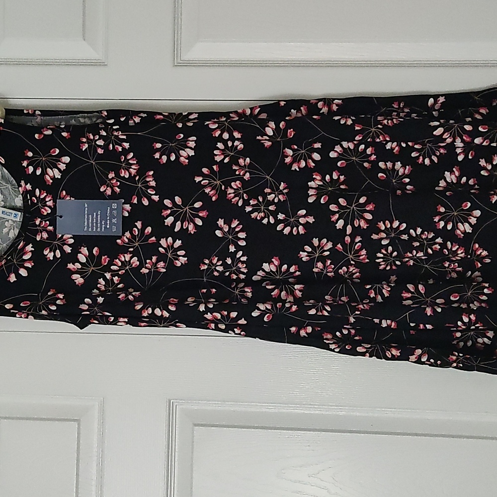 Woman's flower dress NWT - Picture 1 of 4